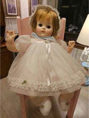 Vintage Madame Alexander 1973 "Mommies Pet" Baby Doll, Original Outfit, 18" long